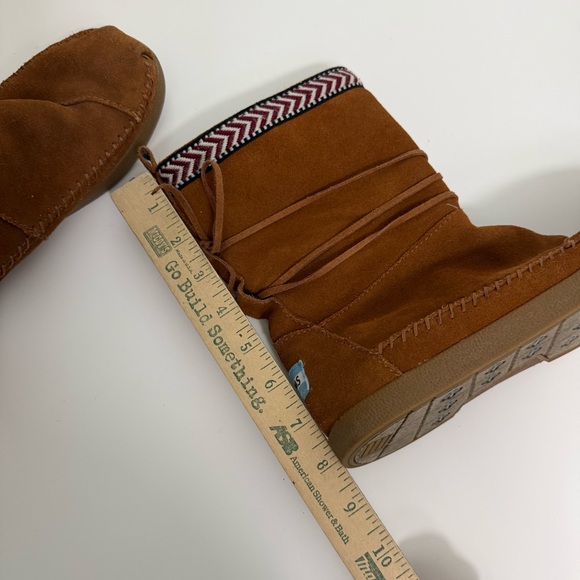 Toms Nepal Suede Boots Faux Fur Lined Moccasin Shoes Women’s Sz 7 Brown Tan - Picture 6 of 9